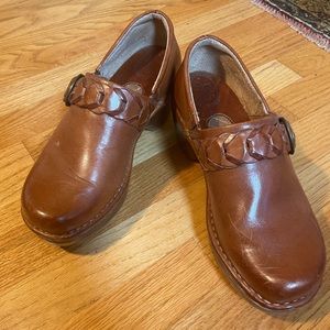 Ariat Amy Clog, size 9B - so comfortable!